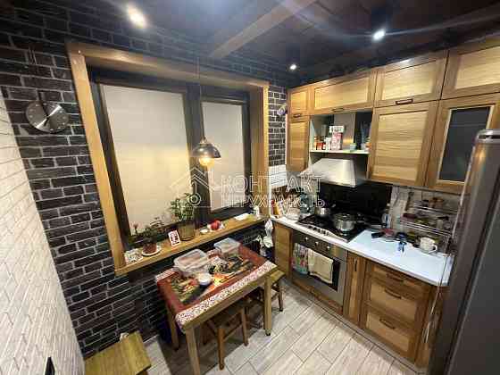 Продаж Квартира 2-кімнатна, 8/9 поверх на вул. Тракторобудівників Kharkiv