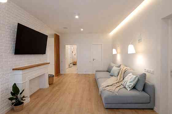 Продаж Квартира 2-кімнатна, 8/14 поверх на Гоголівська вул., д. 47 Київ