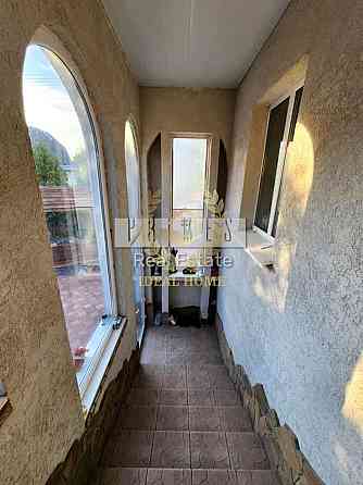 Продаж Будинок 4-кімнатний 