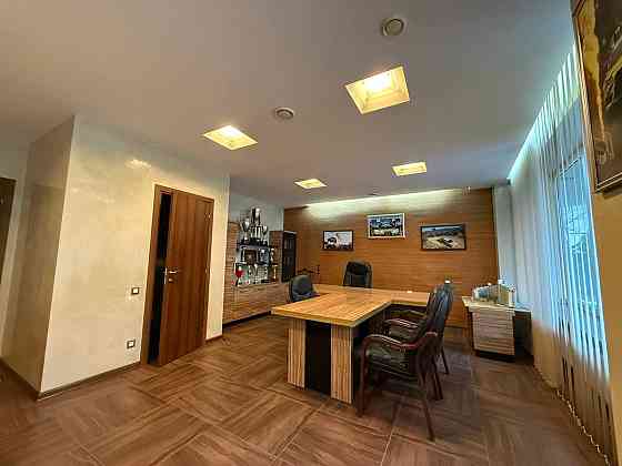 Оренда офісне приміщення на Литературная ул., 1а поверх - 1/19 Odessa