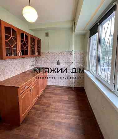 Оренда офісне приміщення на Леси Украинки бульв. / Л.Украинки бул поверх - 2/9 Kiev