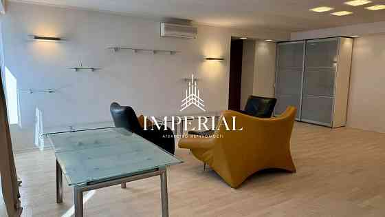 Продаж Квартира 3-кімнатна, 5/8 поверх на вул. Назарівська Киев