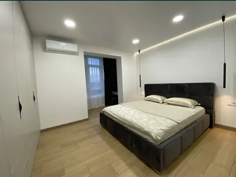 Продаж 2к Квартира 75 кв.м Похитонова Івана (Радянська) вулиця 1 Кропивницький - фото 1