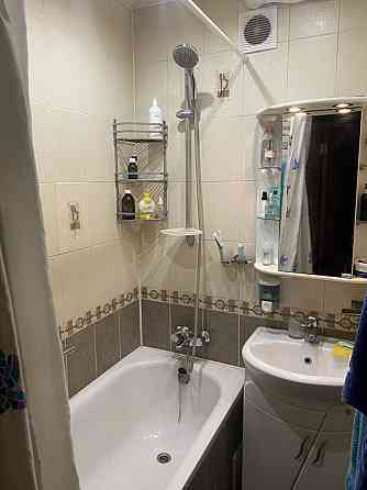 Оренда Квартира 3-кімнатна, 2/5 поверх на Салютна, 9 Київ