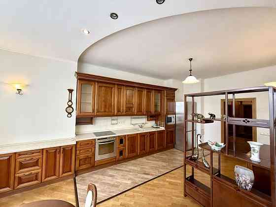 Продаж Квартира 3-кімнатна, 13/17 поверх на Єжи Ґедройця вул., д. 2 Киев