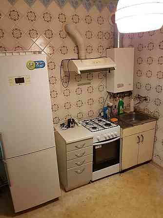 Продаж Квартира 4-кімнатна, 1/2 поверх на Караваева ул., 41 Днепр