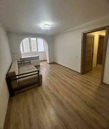 Оренда Квартира 1-кімнатна, 8/9 поверх на просп. Романа Шухевича, 22а Киев