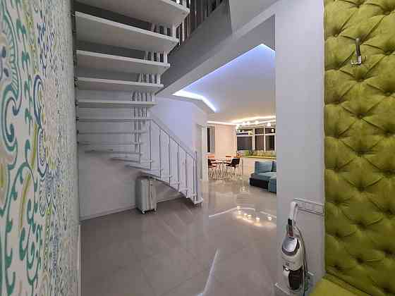 Продаж Квартира 3-кімнатна, 5/6 поверх на Шухевичів вул., 14 Ivano-Frankivs'k