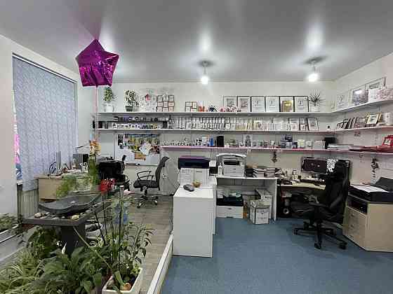 Продаж приміщення вільного призначення на вул. Зелена приміщень - 3, поверх - 1/2 Львів