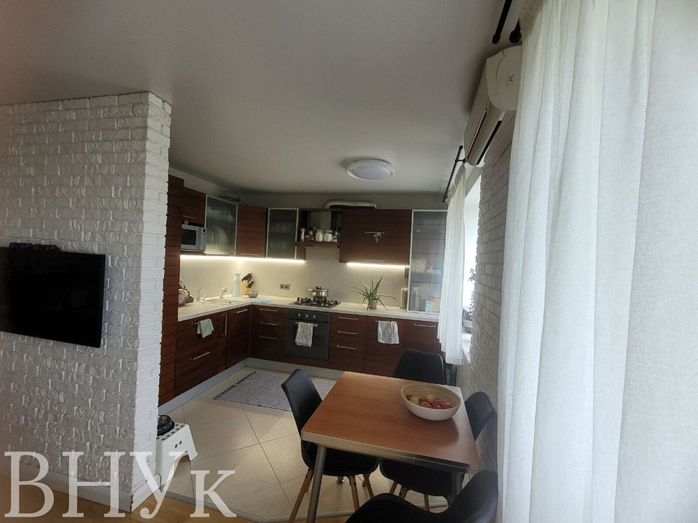 Продаж Квартира 4-кімнатна, 5/5 поверх на Відродження Luts'k - photo 13