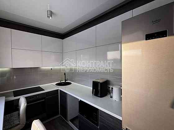 Продаж Квартира 3-кімнатна, 8/12 поверх на вул. Ахсарова Kharkiv