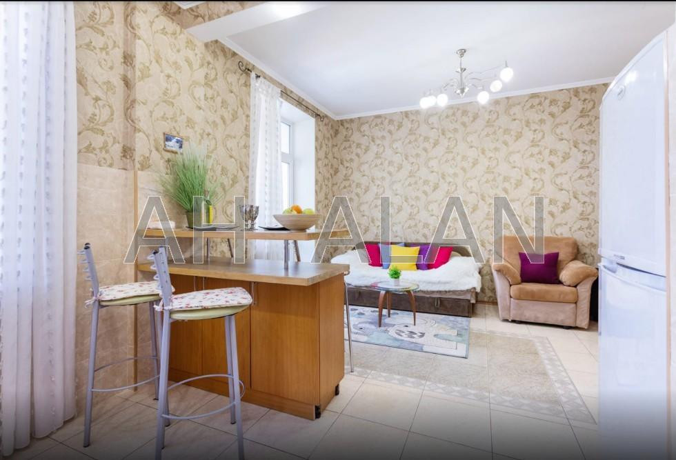 Оренда Будинок 2-кімнатний на Шевченка Тараса бул., 6 Київ - фото 1