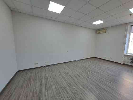 Оренда приміщення вільного призначення на Крушельницької С. вул., 1 поверх - 3/6 Тернопіль