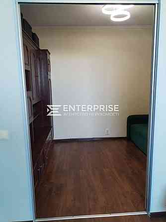 Продаж Квартира 1-кімнатна, 16/16 поверх на вул. Автозаводская Kiev