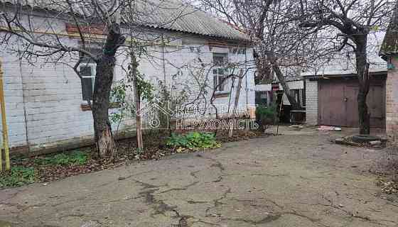 Продаж Будинок 4-кімнатний на вул. травнева 