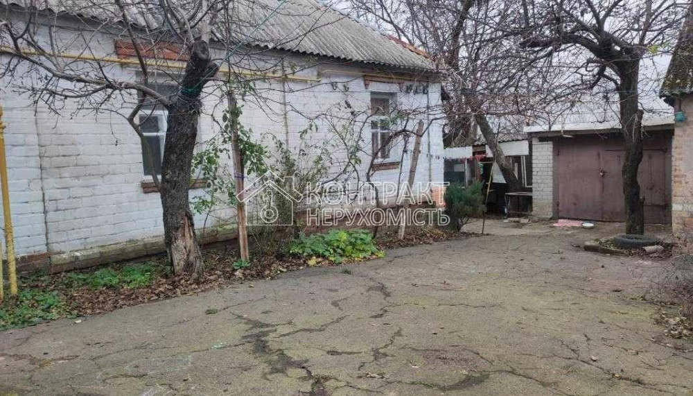 Продаж Будинок 4-кімнатний на вул. травнева  - фото 1