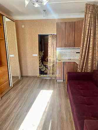 Продаж Квартира 1-кімнатна, 4/4 поверх на Просвещения ул., 18 Киев