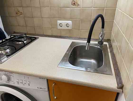 Оренда Квартира 1-кімнатна, 5/9 поверх на Василя Яна, 16 Київ