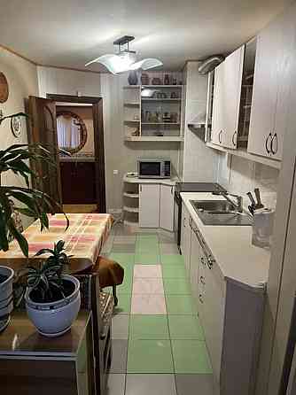 Оренда Квартира 1-кімнатна, 2/9 поверх на Леся Курбаса просп., 1А Киев