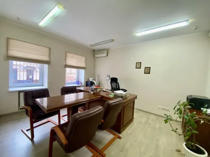 Premises in the city center. Starokozatska 22, 1st floor with a separate entrance Dnipro - photo 2