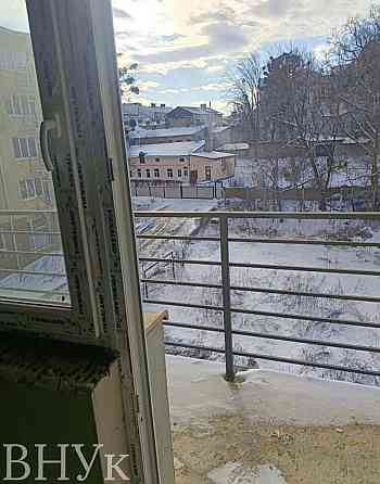 Продаж Квартира 2-кімнатна, 3/5 поверх на Українська Чернівці