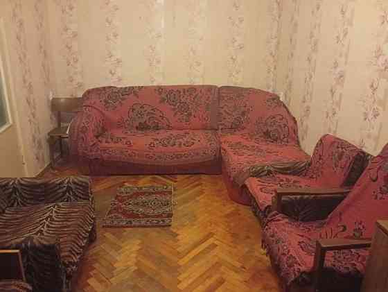 Оренда Квартира 1-кімнатна, 2/5 поверх на Дарницька площа, 3 Киев