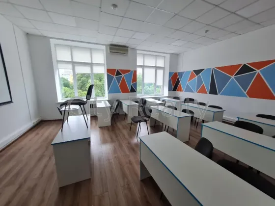 Здається Офісні приміщення площа 280.4 кв.м 7-й поверх Київ Хрещатик 7/11 Київ