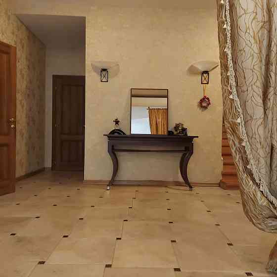 Вилла с бассейном в районе 15 ст. Фонтана Одеса