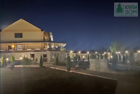 Продам гарний будинок 320 м2 в Підгайцях. Кропивницький