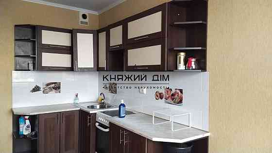 Оренда Квартира 3-кімнатна на Бориспольская ул. Киев