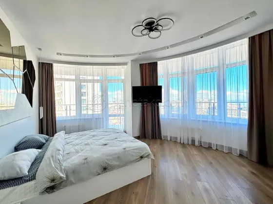 Оренда 3к Квартира 90 кв.м Аркадия, л. Валерия Самофалова, 16А/5 Одеса