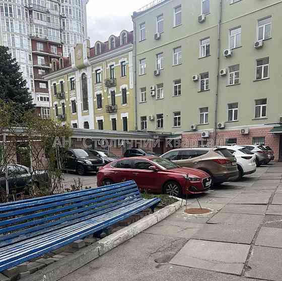 Оренда офісне приміщення на Олександра Кониського вул., 38 поверх - 2/5 Киев