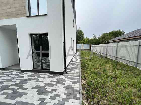 Продаж Будинок 4-кімнатний на Віктора Швеця вул., 60/66 Гатне