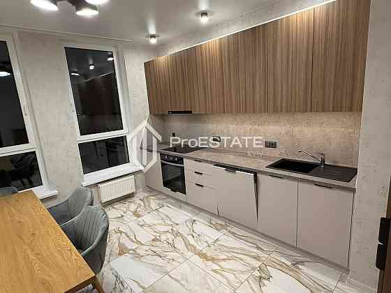 Продаж Квартира 2-кімнатна, 7/16 поверх на вул. Олеся Бердника Київ