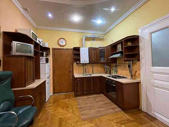 Оренда Квартира 2-кімнатна, 3/3 поверх на вул. Дорошенка Петра Львов