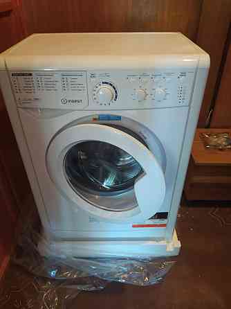 Оренда Квартира 1-кімнатна, 3/5 поверх на Вірського, 14/9 Kiev