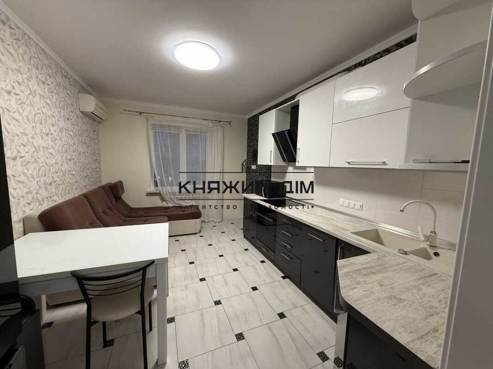 Оренда Квартира 2-кімнатна, 3/25 поверх на Єлизаветы Чавдар ул. Kiev - photo 1