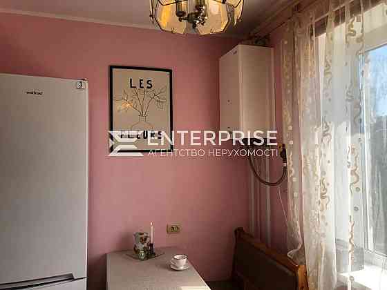 Продаж Квартира 3-кімнатна, 3/9 поверх на вул. Набережна Переяславське