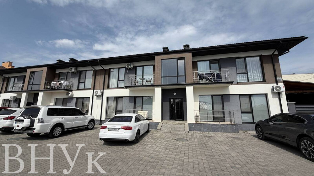 Продаж Квартира 1-кімнатна, 1/2 поверх на Ярославська Ужгород - фото 1