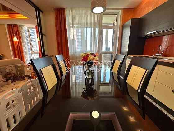 Продаж Квартира 4-кімнатна, 12/18 поверх на вул. Науки Харків