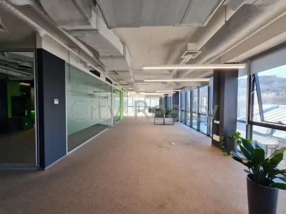 Здається Офісні приміщення площа 464.4 кв.м 5-й поверх Київ Кирилівська 15А Київ