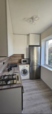 Оренда Квартира 1-кімнатна, 3/9 поверх на вул. Деміївська, 51 Киев