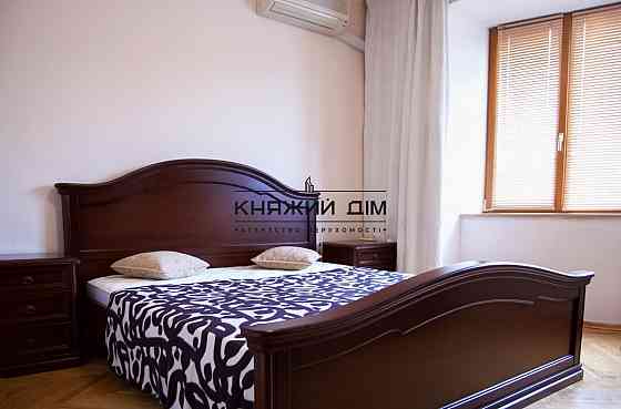 Оренда 4-х к.кв. по вул. Хрещатик, метро Майдан Незалежності , в Печерському р-ні. Код об'єкту №: 1146969 Kiev