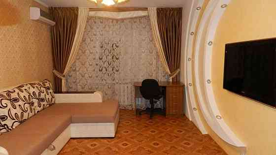 Оренда Квартира 2-кімнатна, 16/22 поверх на Пчелки Елены ул., 2б Киев