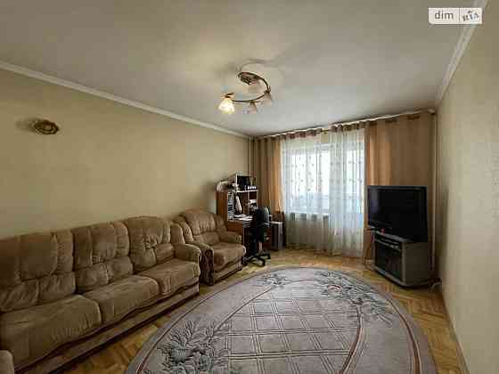 Продаж Квартира 3-кімнатна, 2/16 поверх на Хорольська, 1 Київ