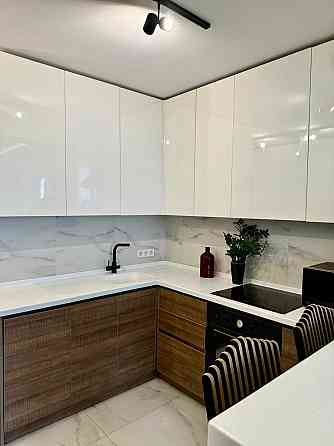 Оренда Квартира 1-кімнатна, 14/17 поверх на Завальна, 10В Kiev