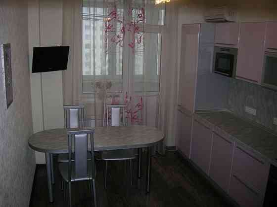 Оренда Квартира 3-кімнатна, 13/25 поверх Київ