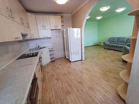 Продаж Будинок 3-кімнатний на Освіти вул., 3А Kiev