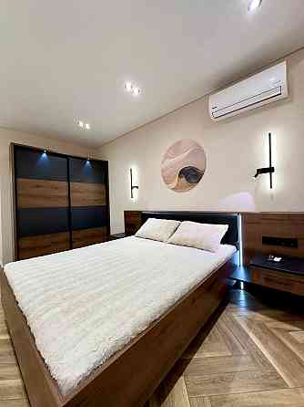 Продаж Квартира 1-кімнатна, 4/25 поверх на Олександра Олеся вул., д. 17 Київ