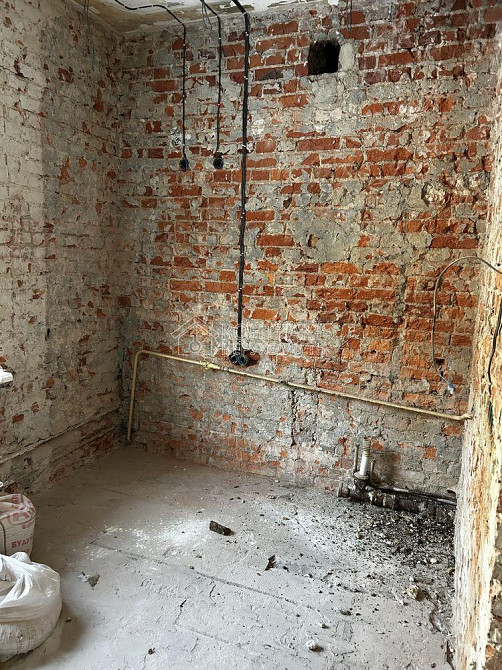 Продаж Квартира 2-кімнатна, 1/5 поверх на вул. Незалежності Харків - фото 1